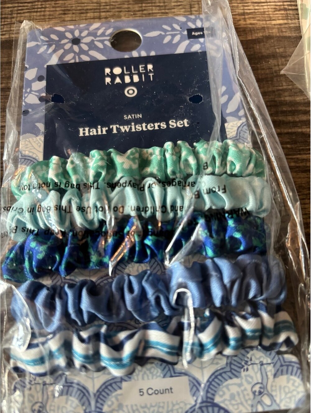 Roller Rabbit Hair Accessories. - Picture 3 of 4